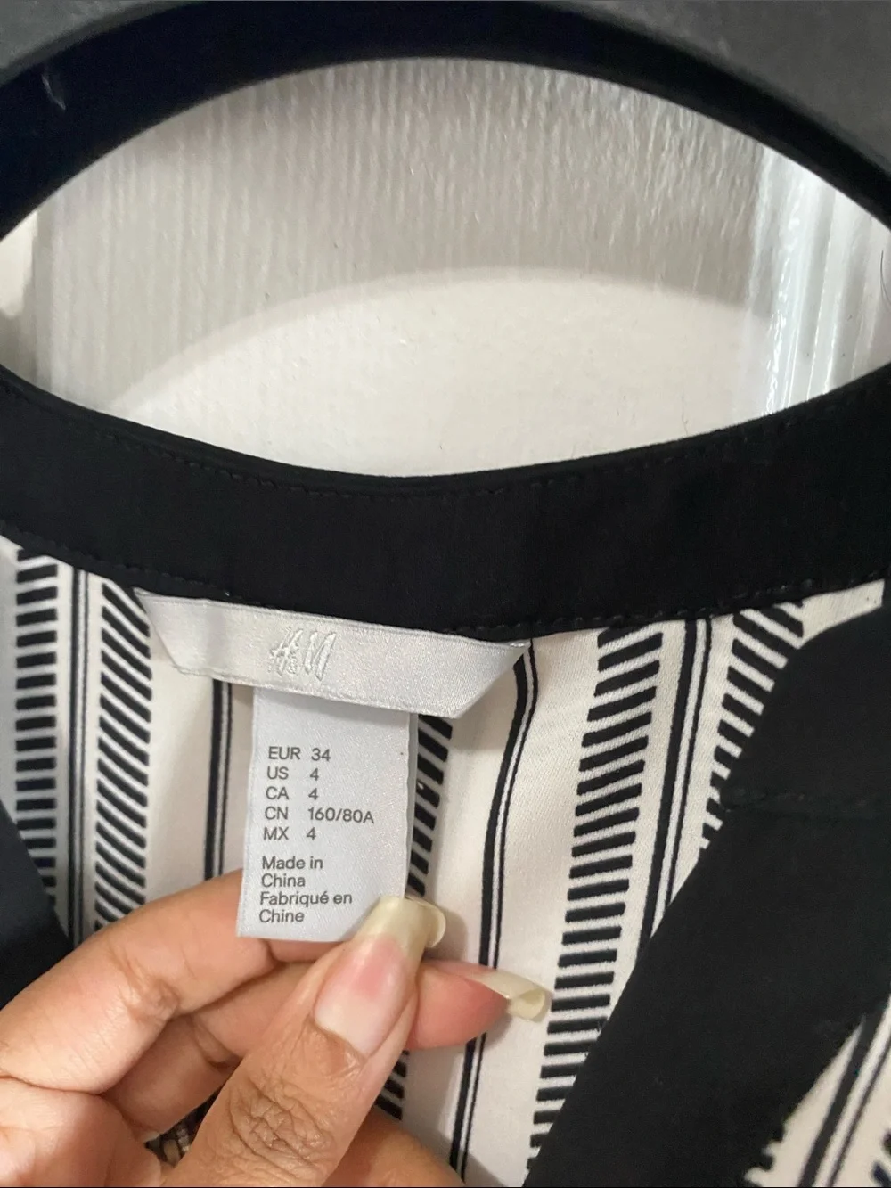 H&M Modern Classic Striped V-Neck Resort Vacation Dress - Size 4 EUC QUIET LUX - Picture 6 of 12
